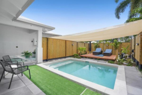 Belle Escapes 120 meters to Beach Luxury Home 7A St Crispin